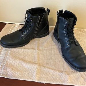 Timberland Men’s 10 boots zipper